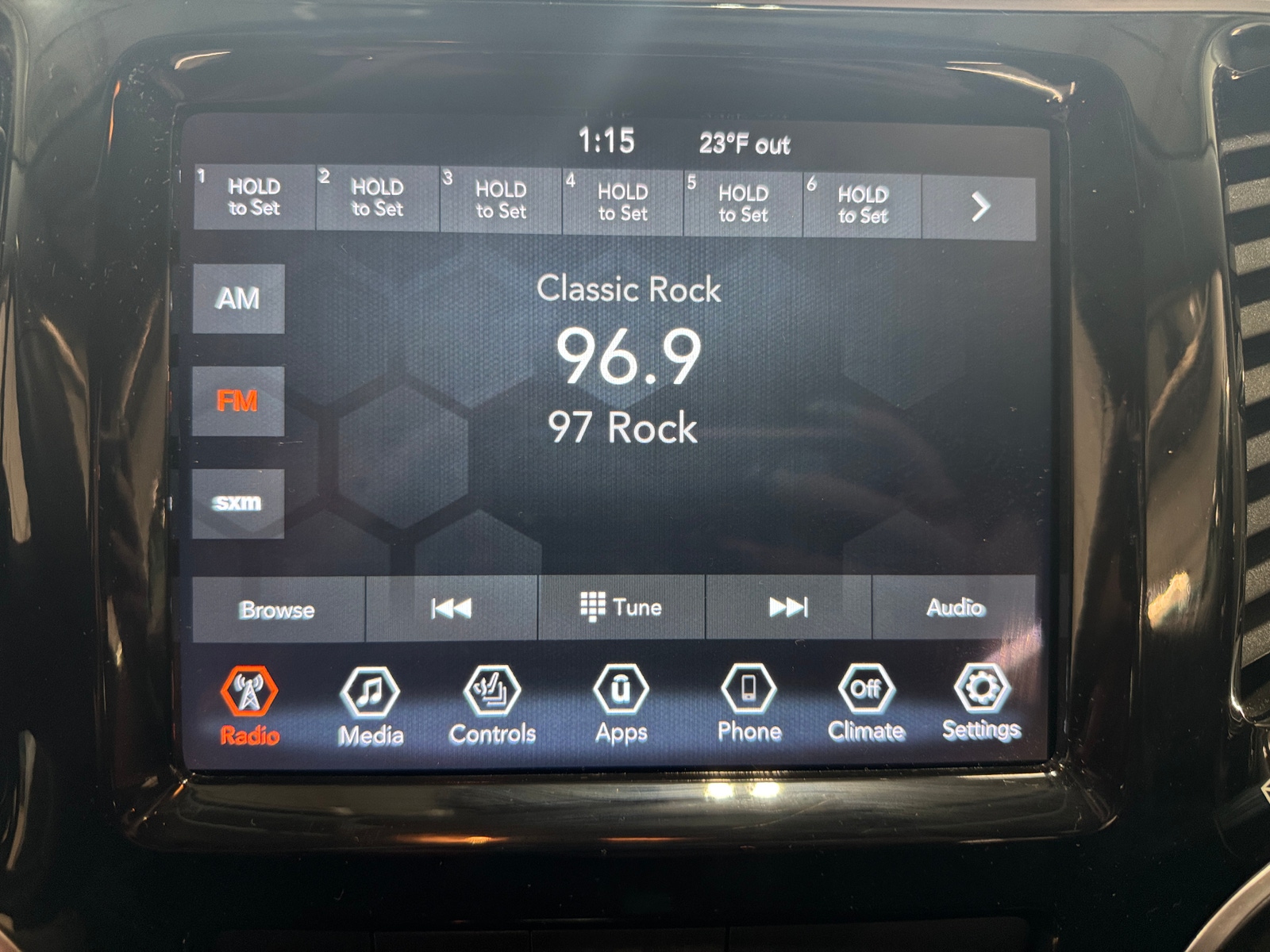 Thumbnail: 2019 Jeep Cherokee - 3