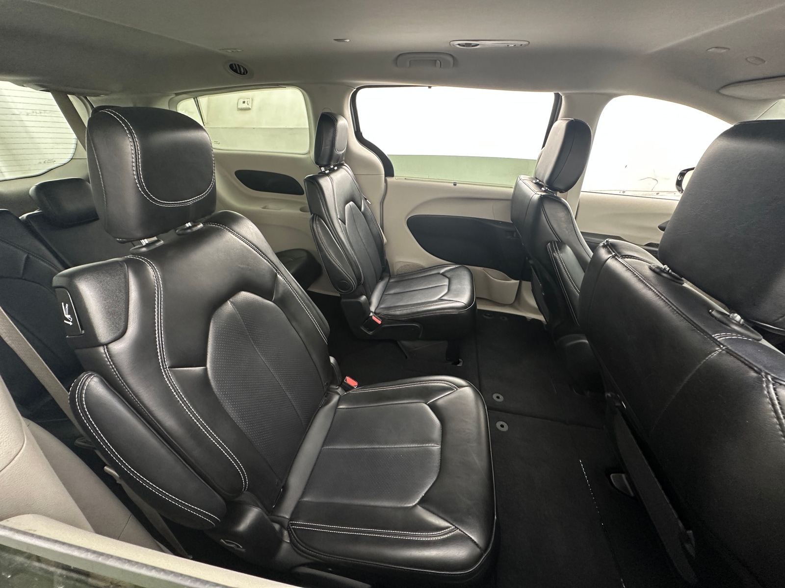 Thumbnail: 2024 Chrysler Pacifica - 5