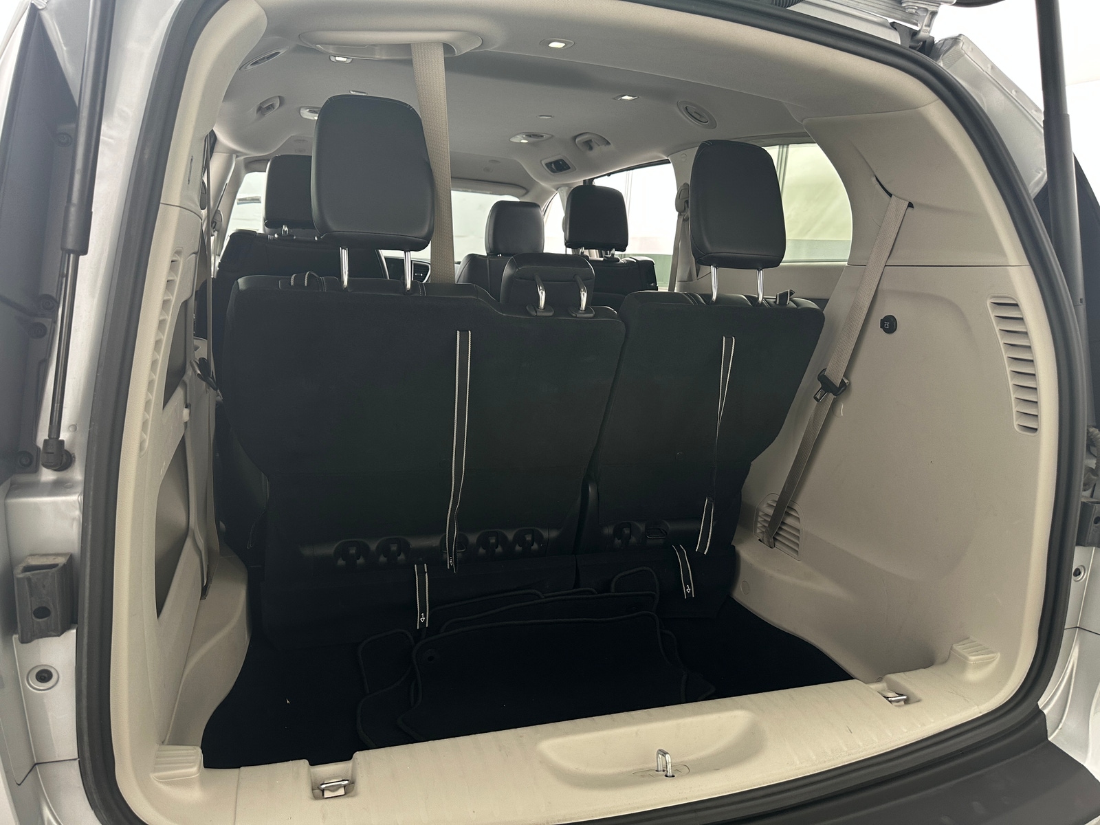 Thumbnail: 2024 Chrysler Pacifica - 6