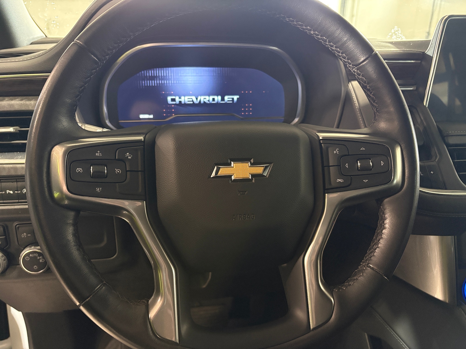 Thumbnail: 2023 Chevrolet Tahoe - 4