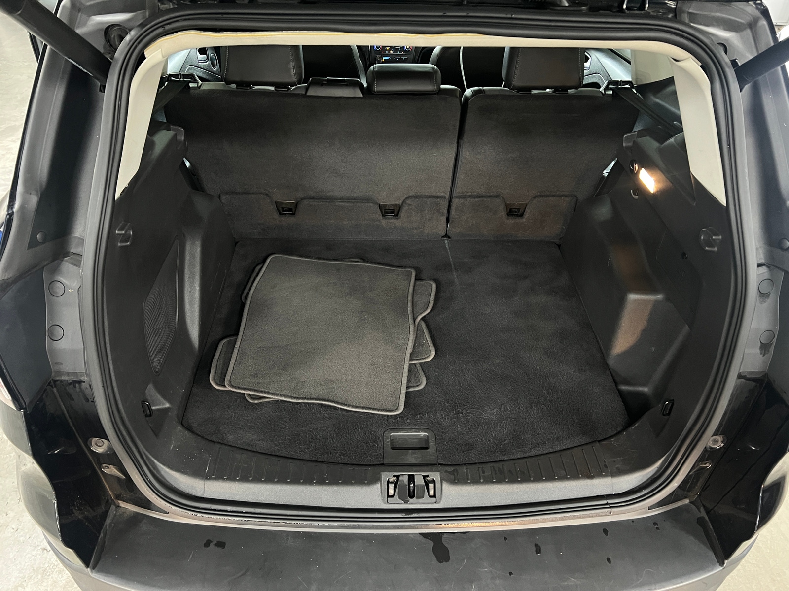 Thumbnail: 2017 Ford Escape - 6