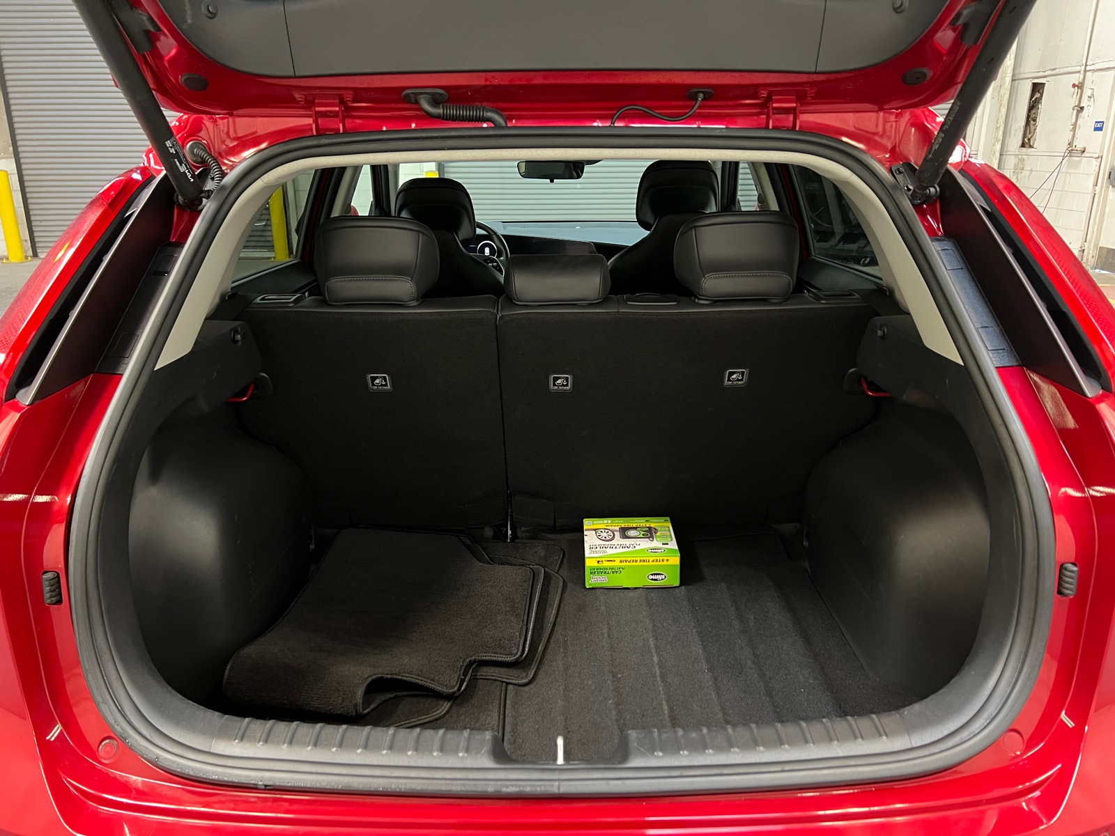 Thumbnail: 2023 Kia Niro - 7