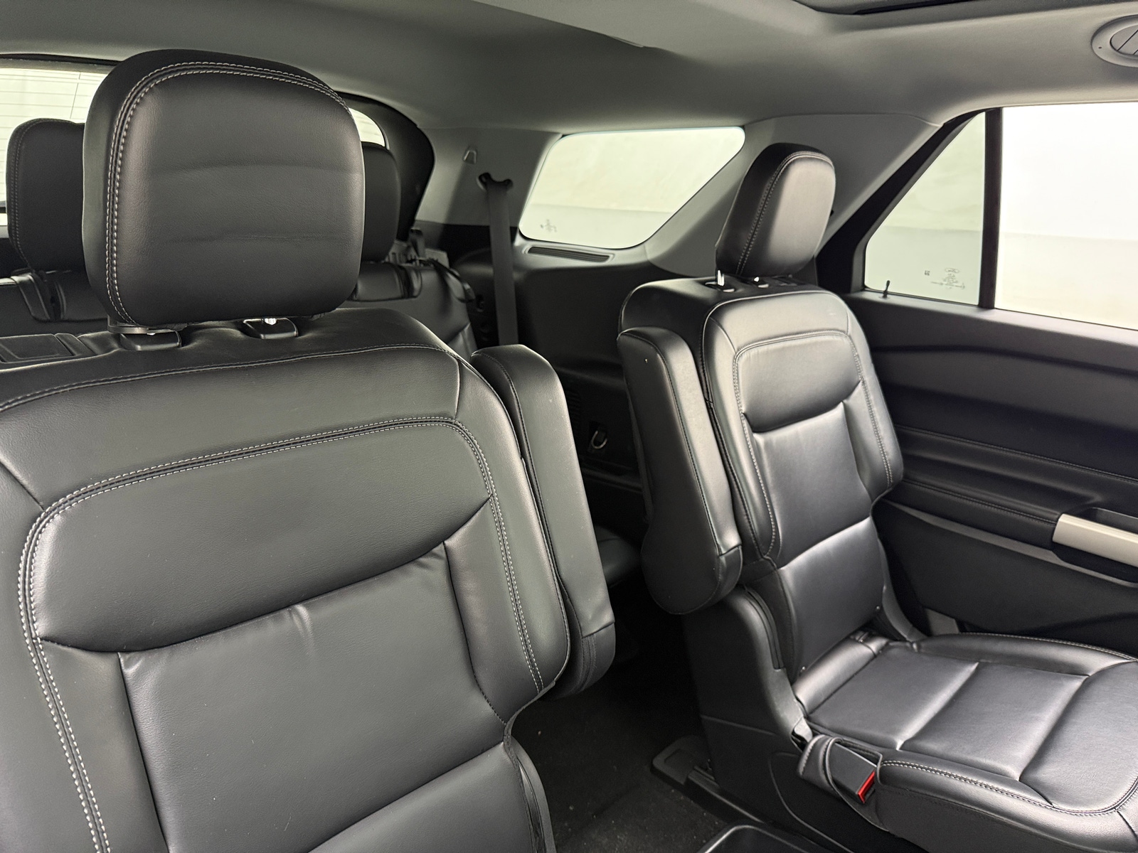 Thumbnail: 2021 Ford Explorer - 5