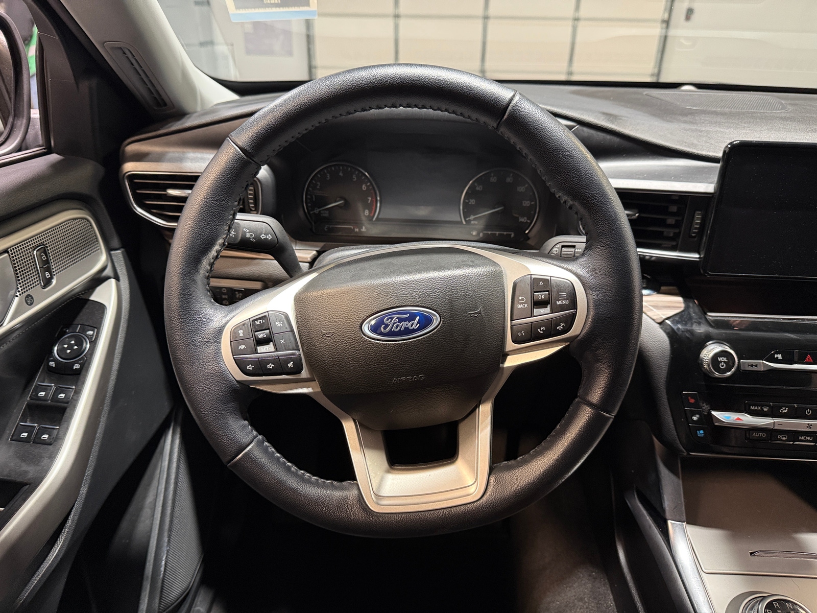 Thumbnail: 2023 Ford Explorer - 4