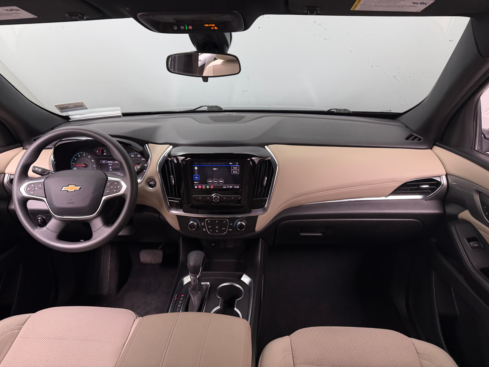 Thumbnail: 2023 Chevrolet Traverse - 3