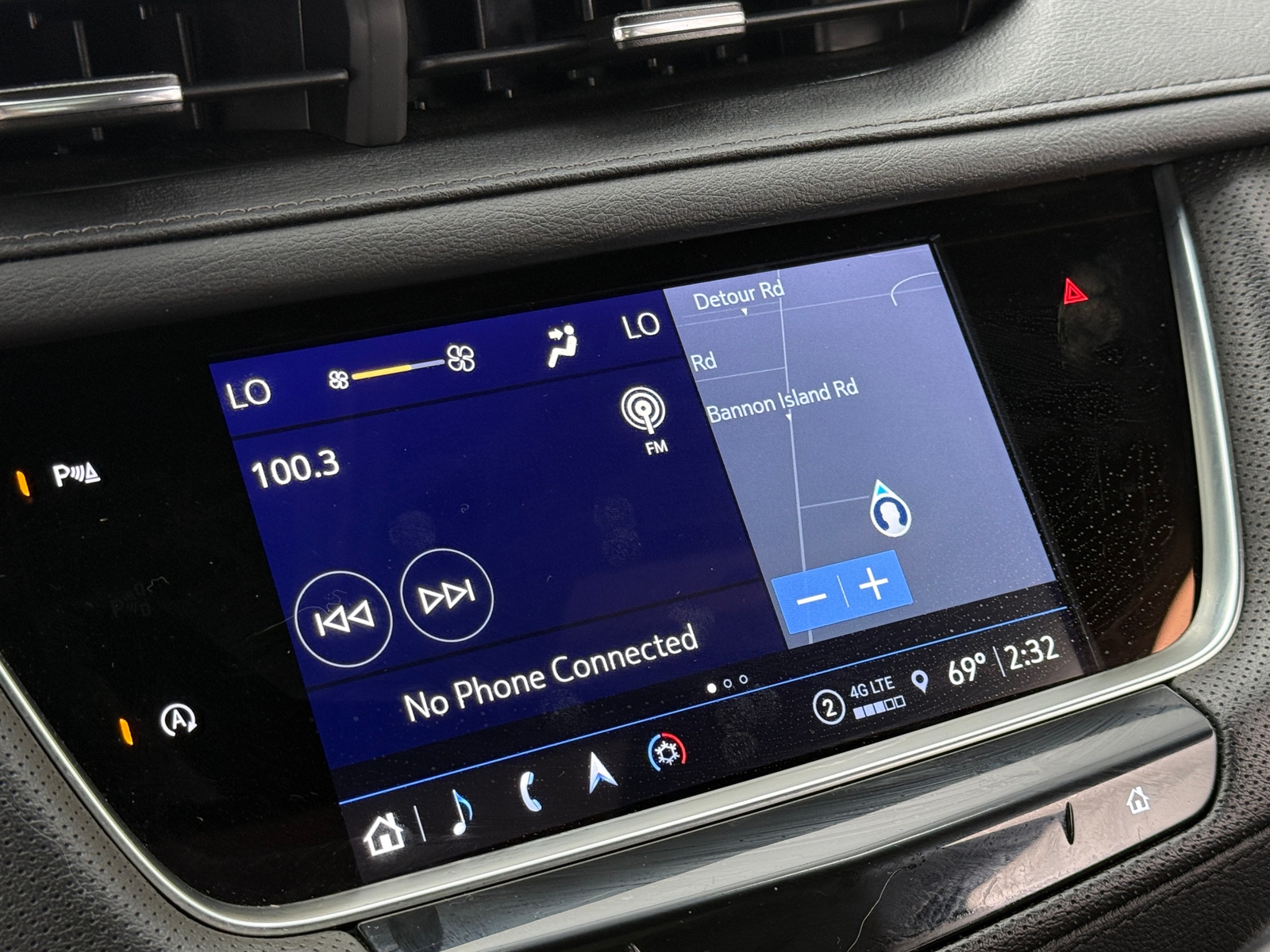 Thumbnail: 2024 Cadillac XT5 - 3