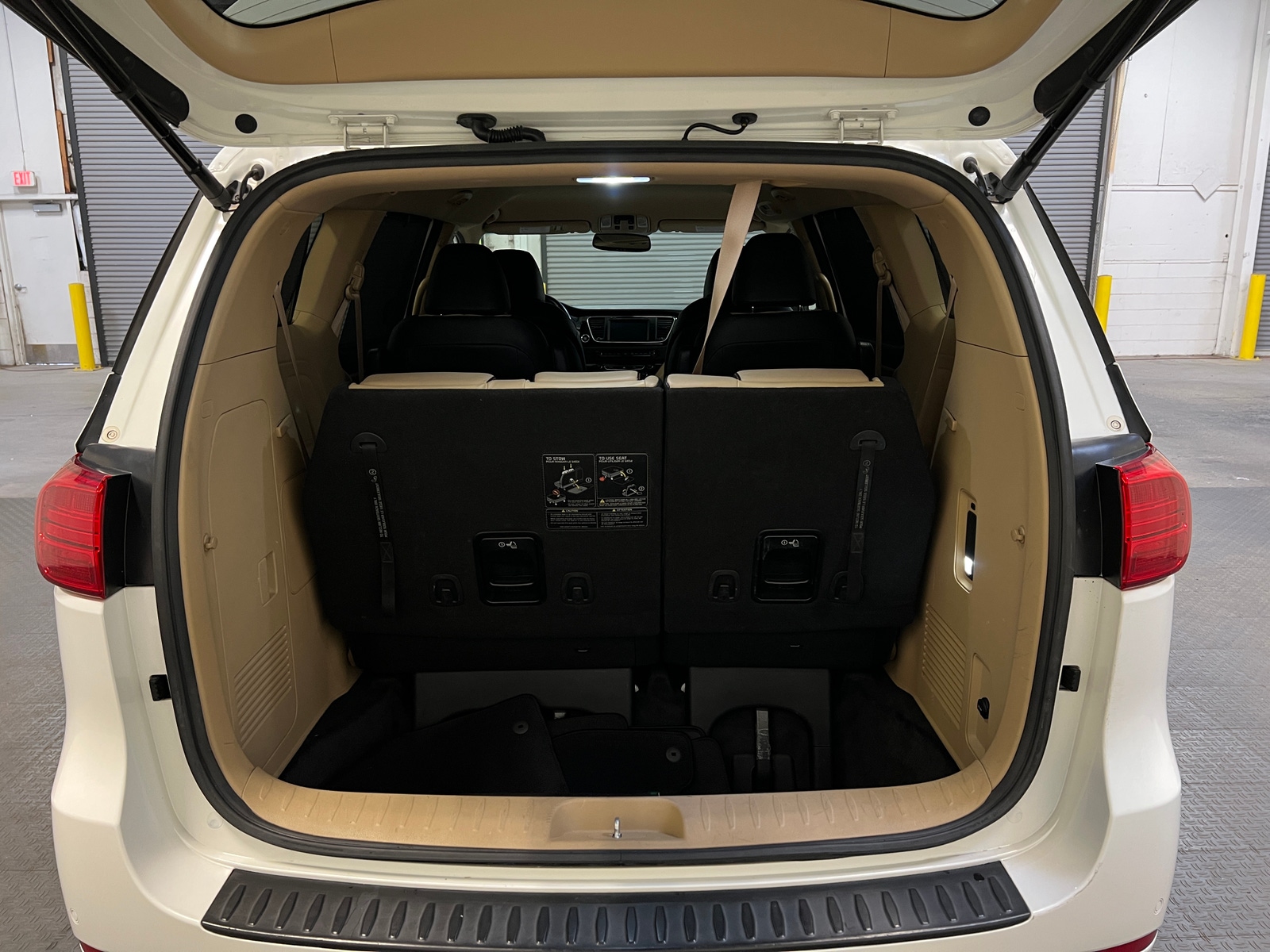 Thumbnail: 2018 Kia Sedona - 6