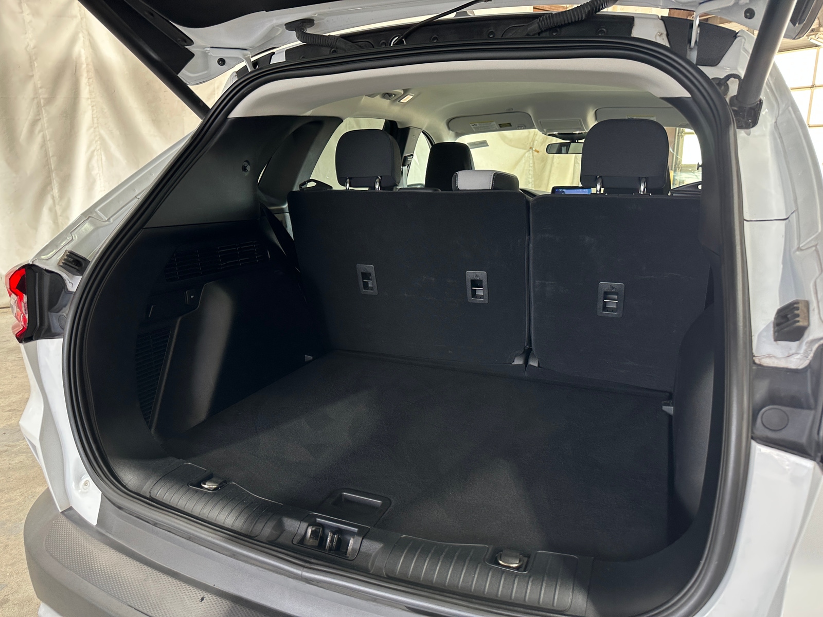 Thumbnail: 2023 Ford Escape - 7