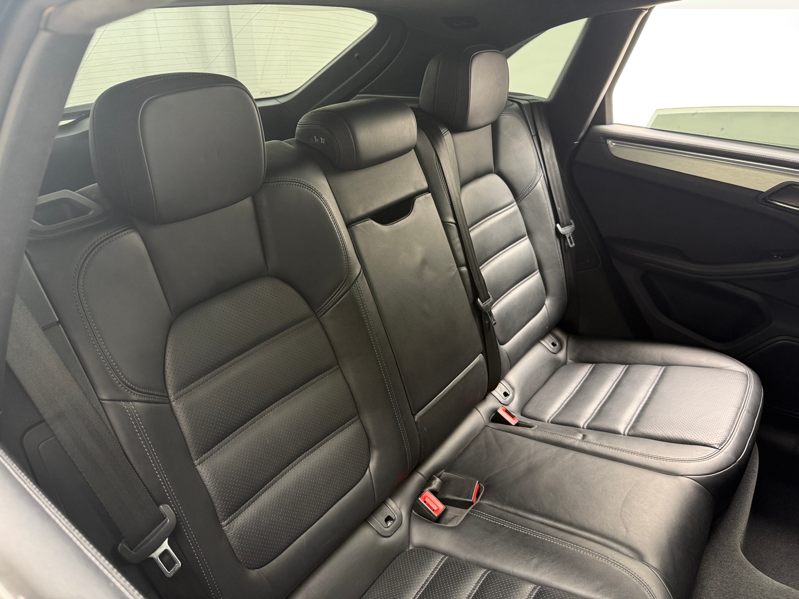 Thumbnail: 2015 Porsche Macan - 5