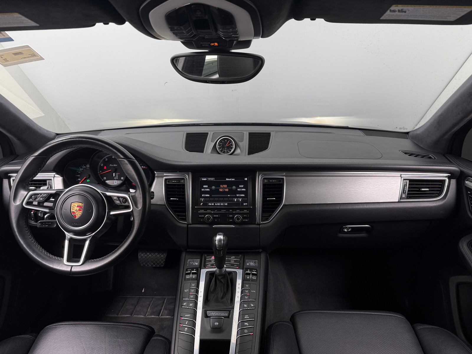 Thumbnail: 2015 Porsche Macan - 2