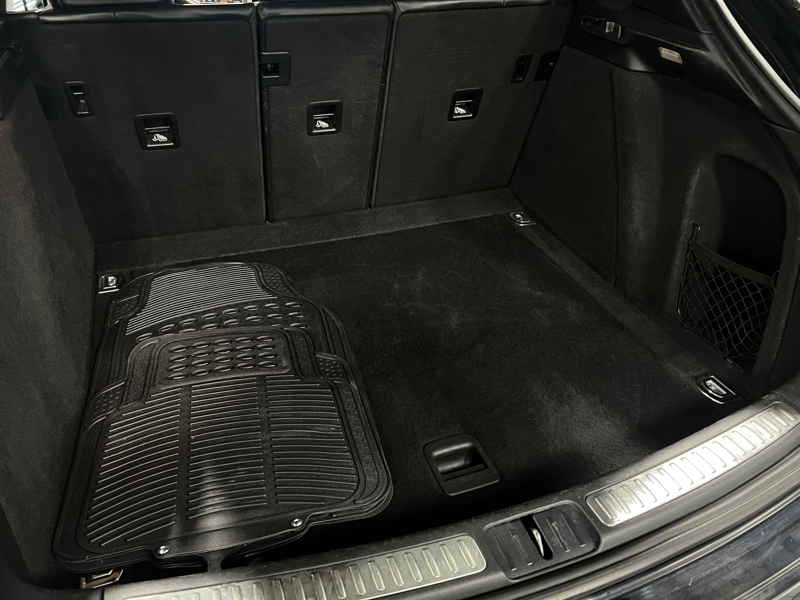 Thumbnail: 2015 Porsche Macan - 6