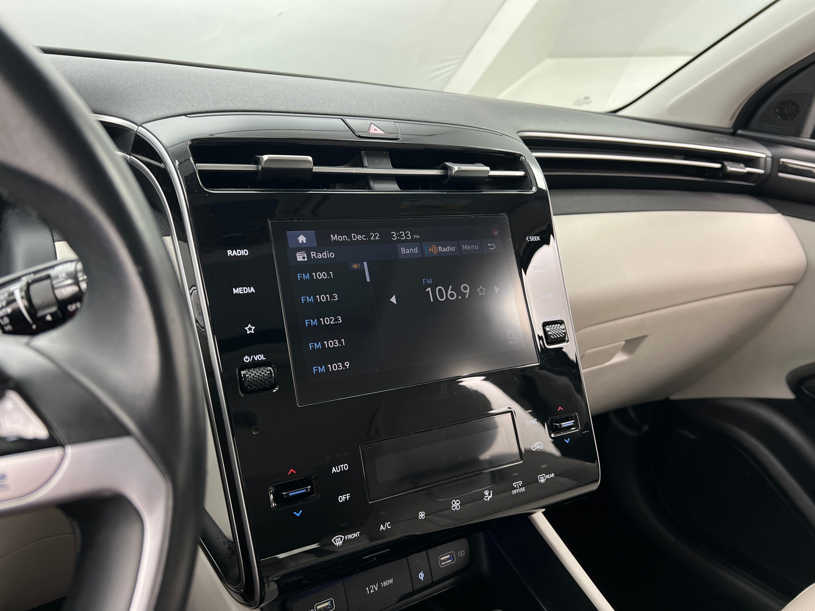 Thumbnail: 2022 Hyundai Tucson - 3