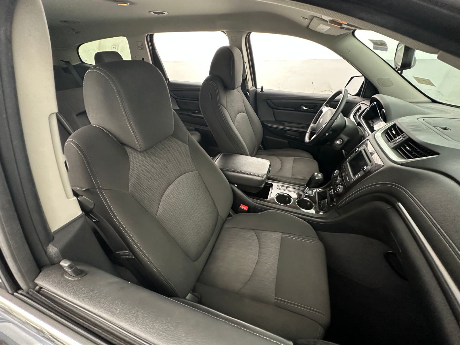 Thumbnail: 2017 Chevrolet Traverse - 2