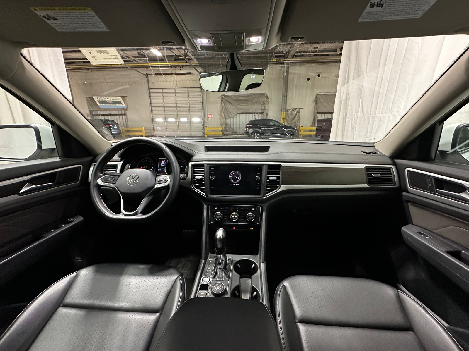 Thumbnail: 2021 Volkswagen Atlas - 2