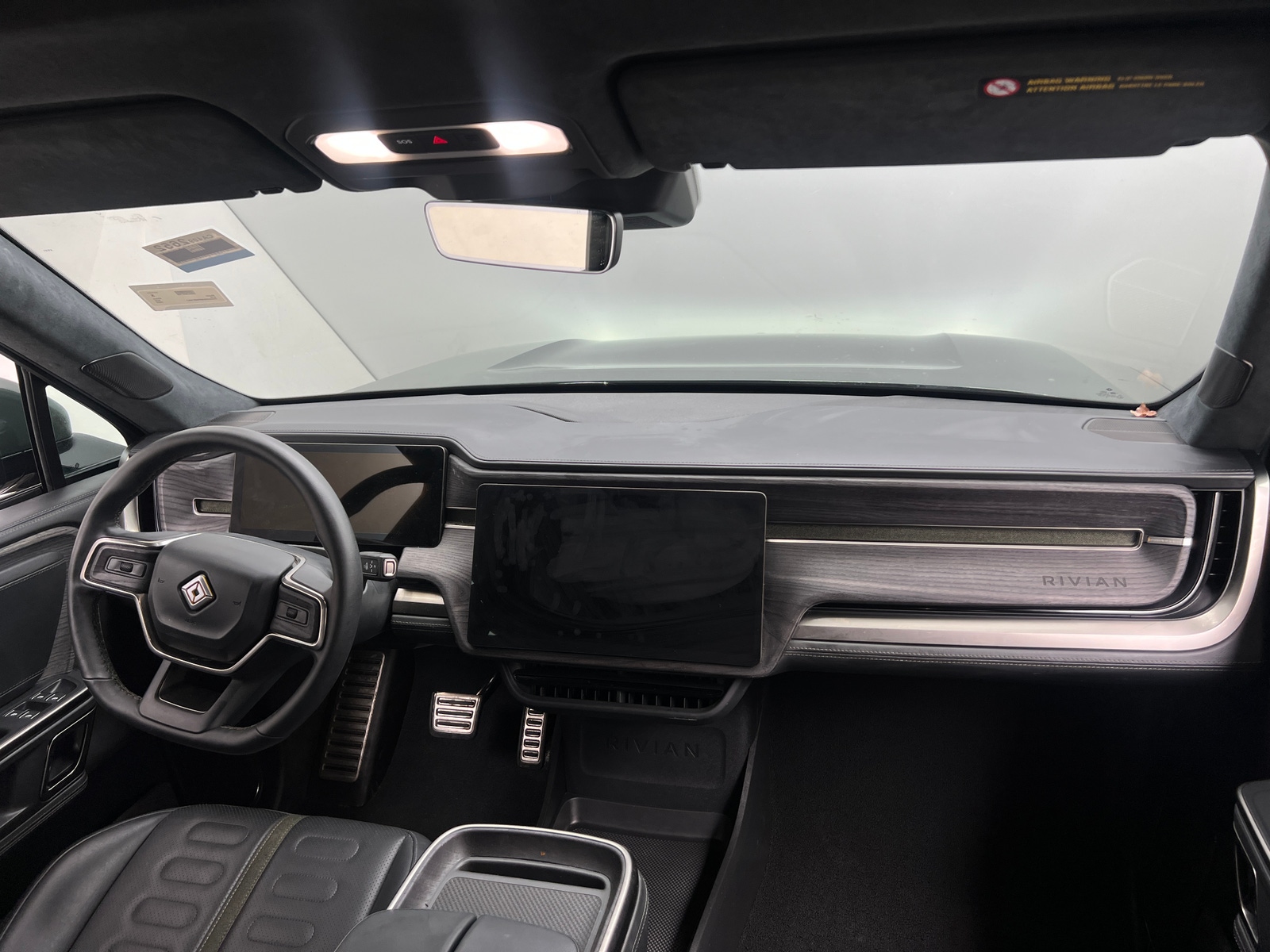 Thumbnail: 2023 Rivian R1S - 2