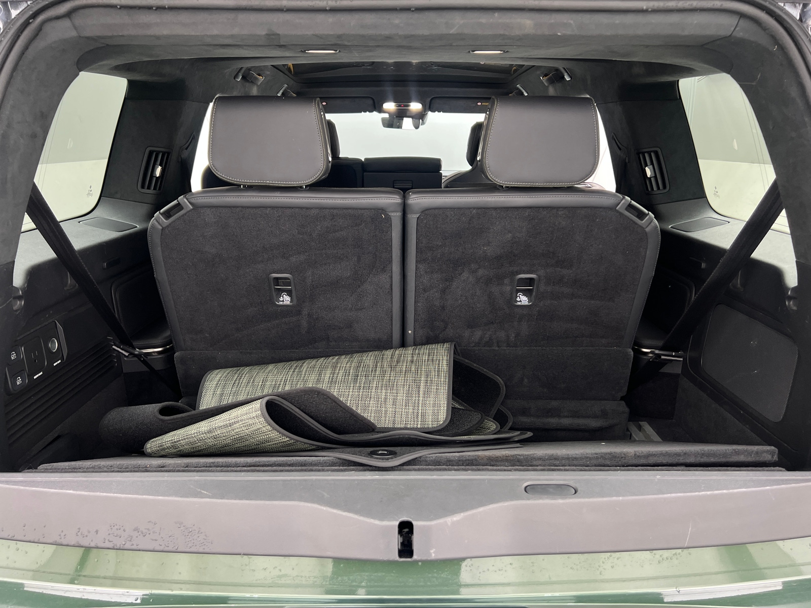 Thumbnail: 2023 Rivian R1S - 6