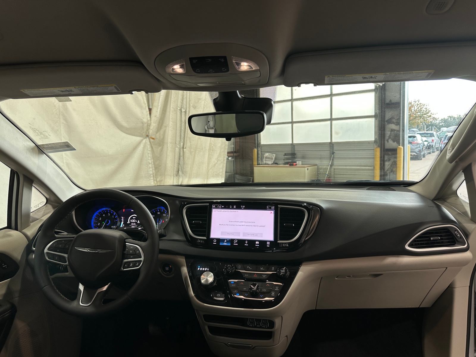 Thumbnail: 2024 Chrysler Pacifica - 2