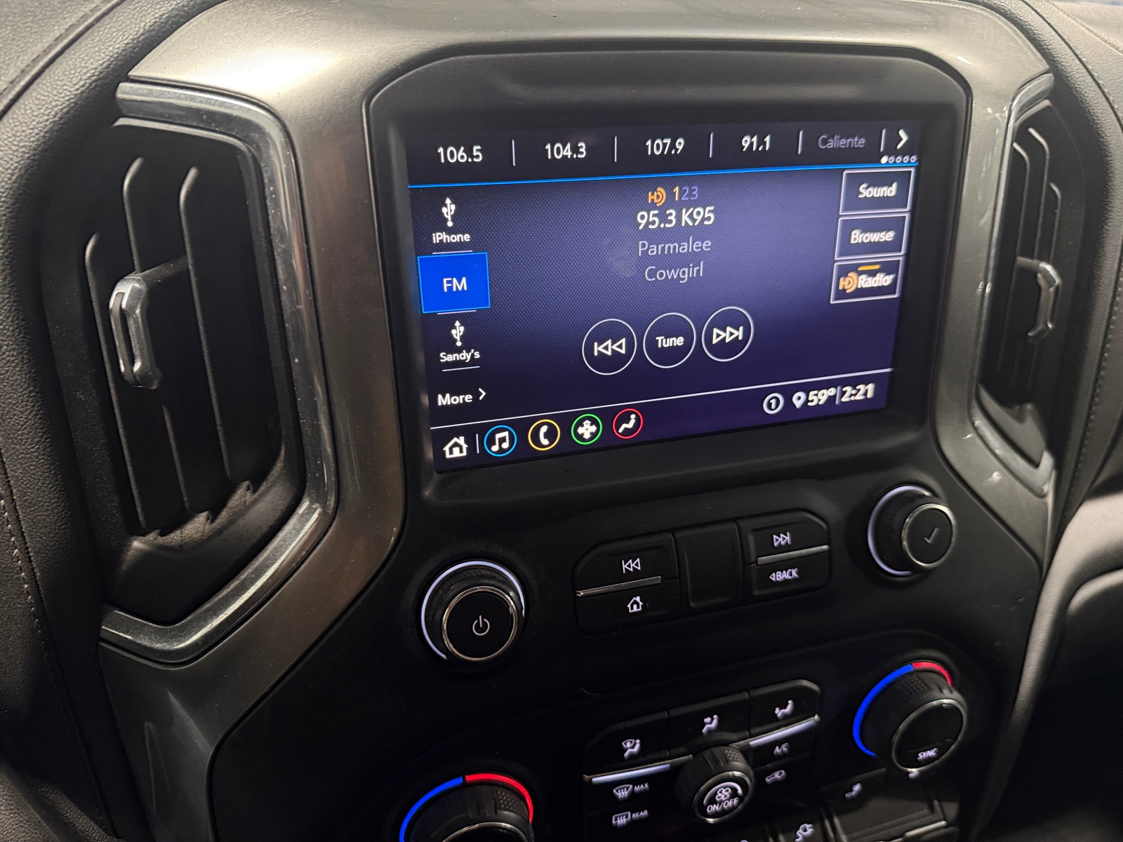 Thumbnail: 2020 Chevrolet Silverado 1500 - 4