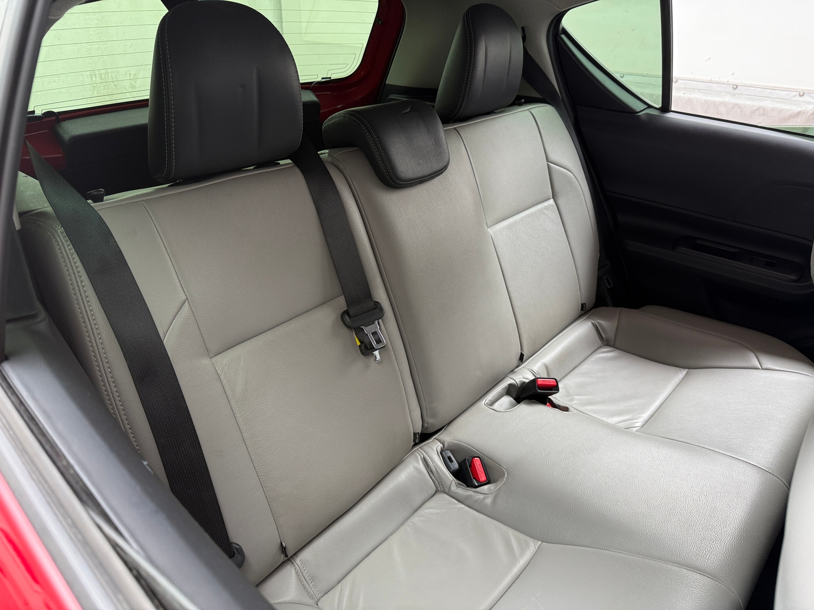 Thumbnail: 2018 Toyota Prius c - 6