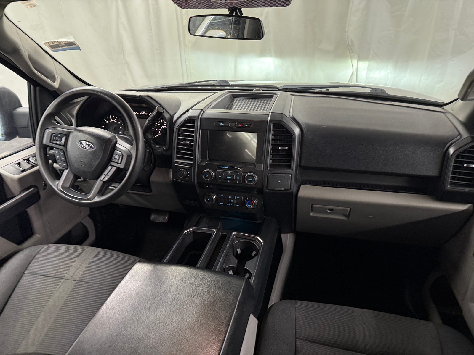 Thumbnail: 2018 Ford Econoline - 3