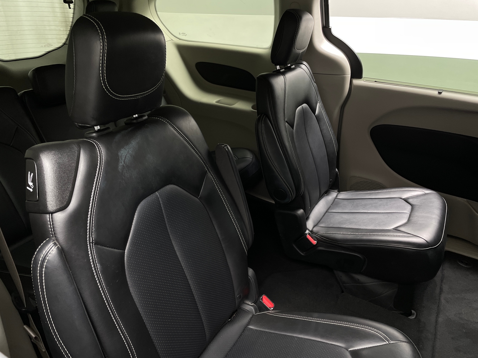 Thumbnail: 2024 Chrysler Pacifica - 5