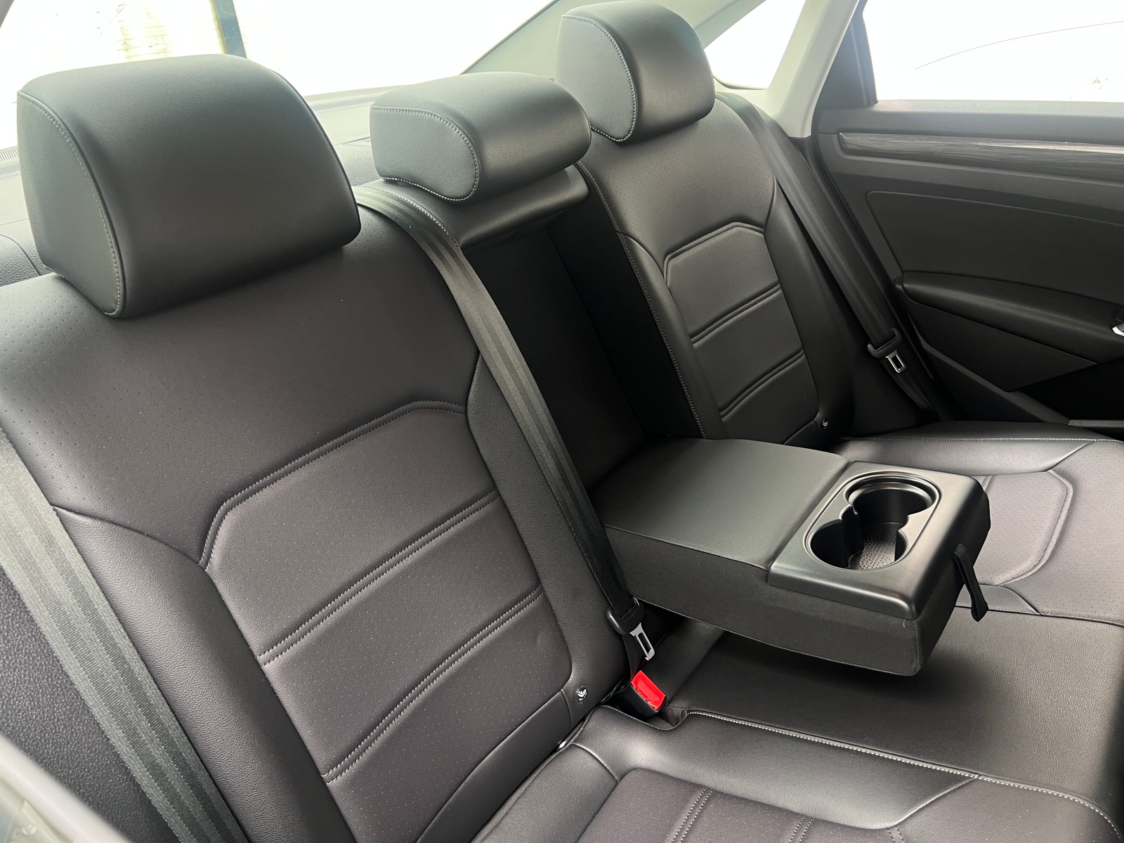 Thumbnail: 2020 Volkswagen Passat - 5