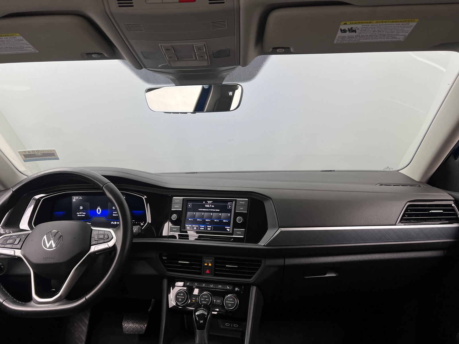 Thumbnail: 2022 Volkswagen Jetta - 2