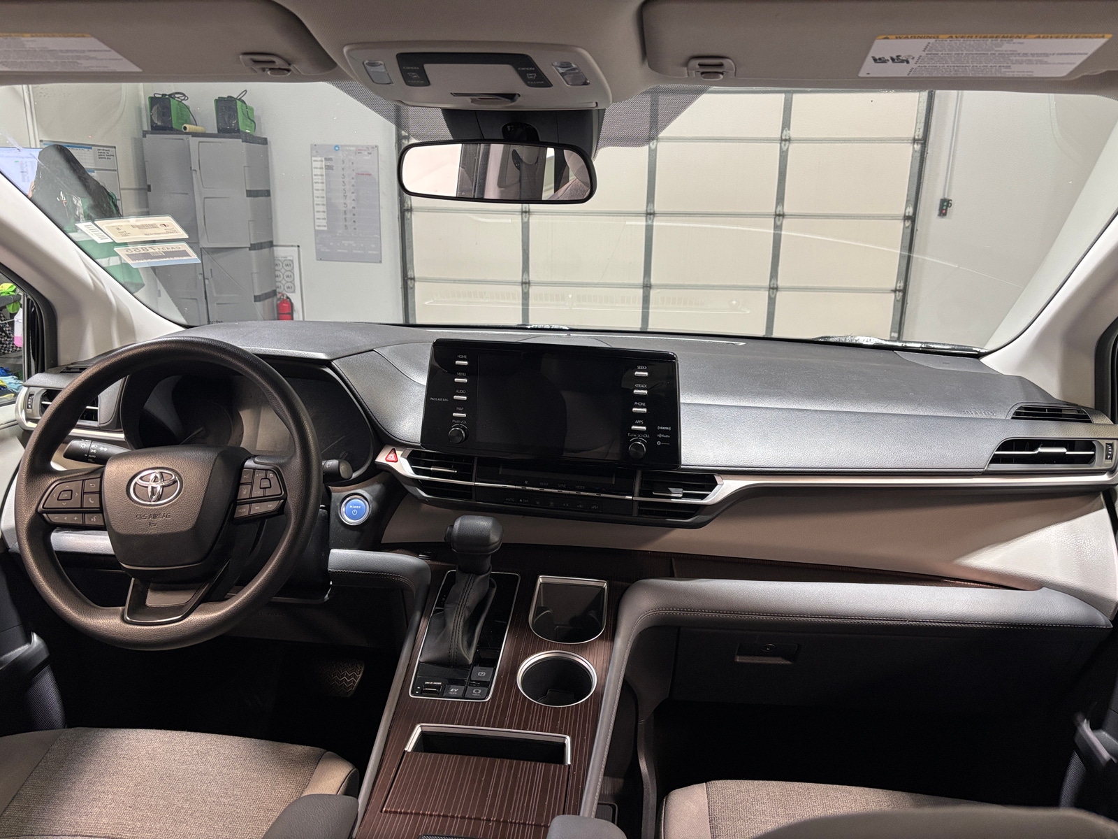 Thumbnail: 2024 Toyota Sienna - 3