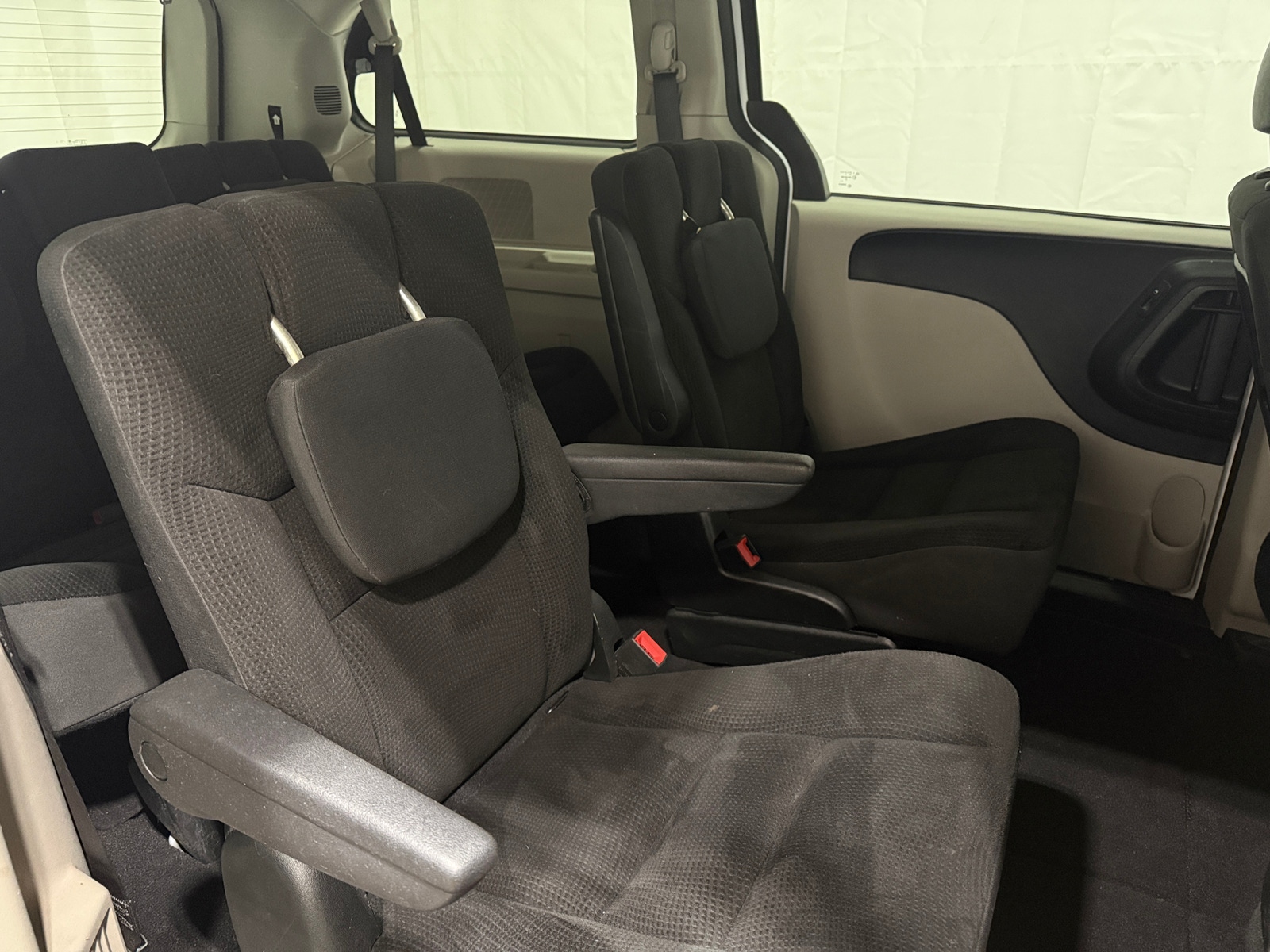 Thumbnail: 2018 Dodge Grand Caravan - 6