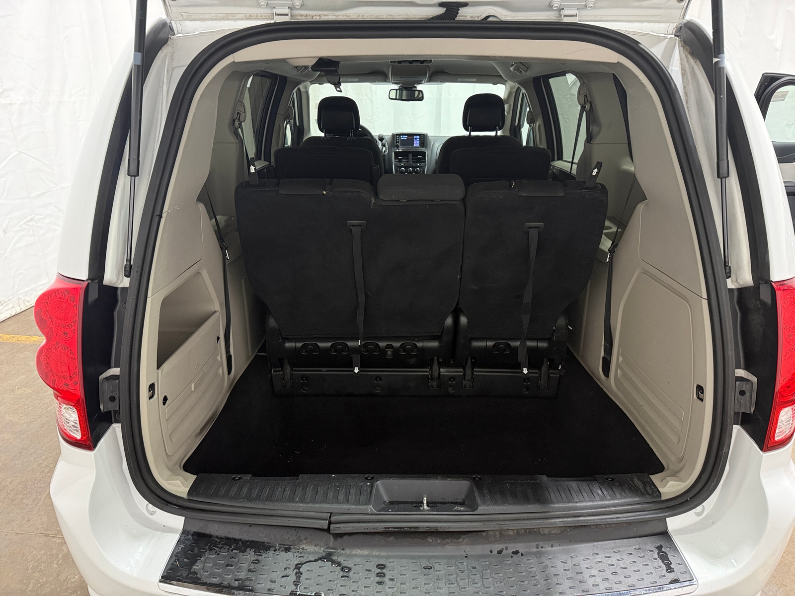 Thumbnail: 2018 Dodge Grand Caravan - 7