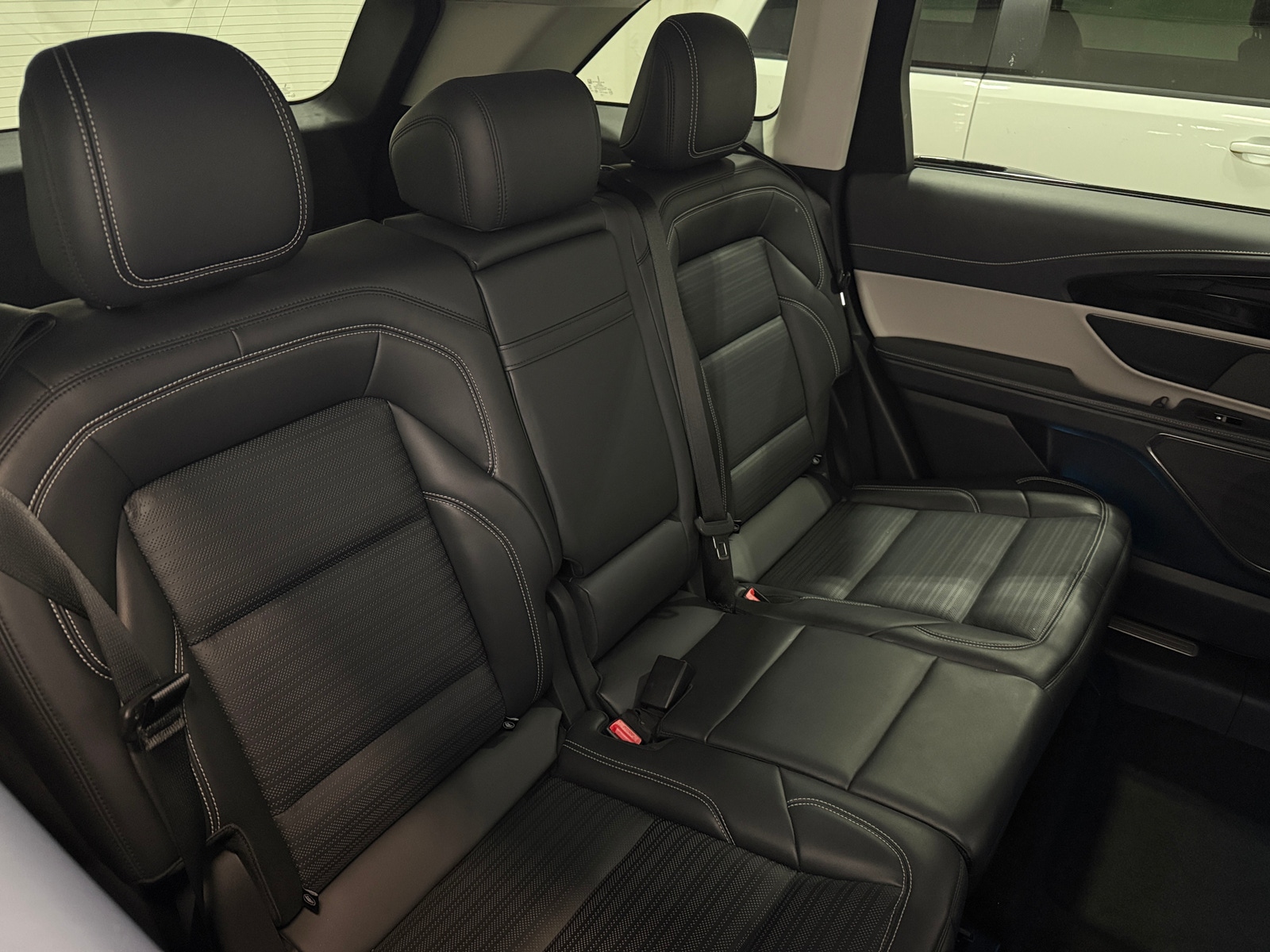 Thumbnail: 2024 Lincoln Nautilus - 5