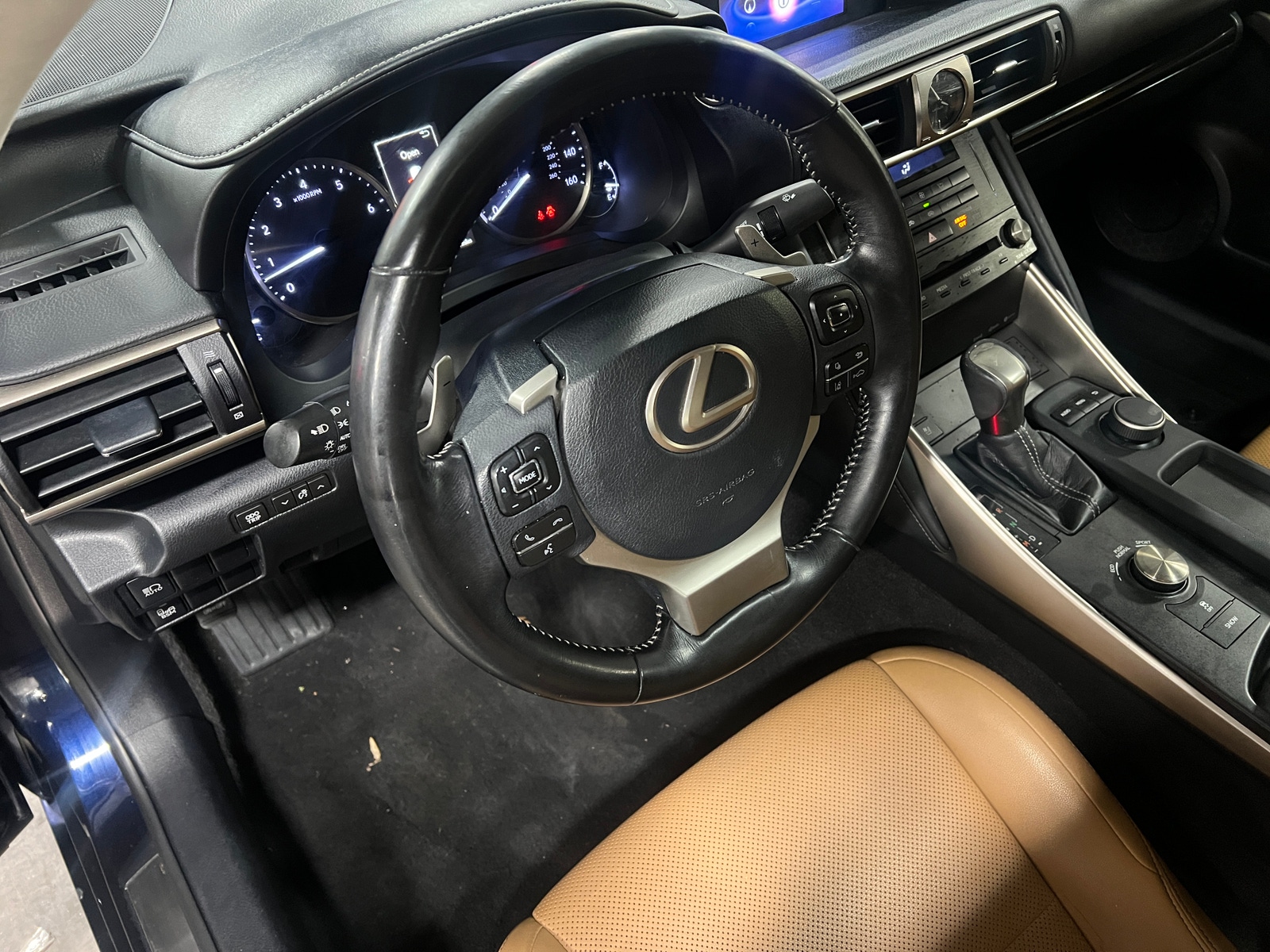 Thumbnail: 2018 Lexus IS - 4