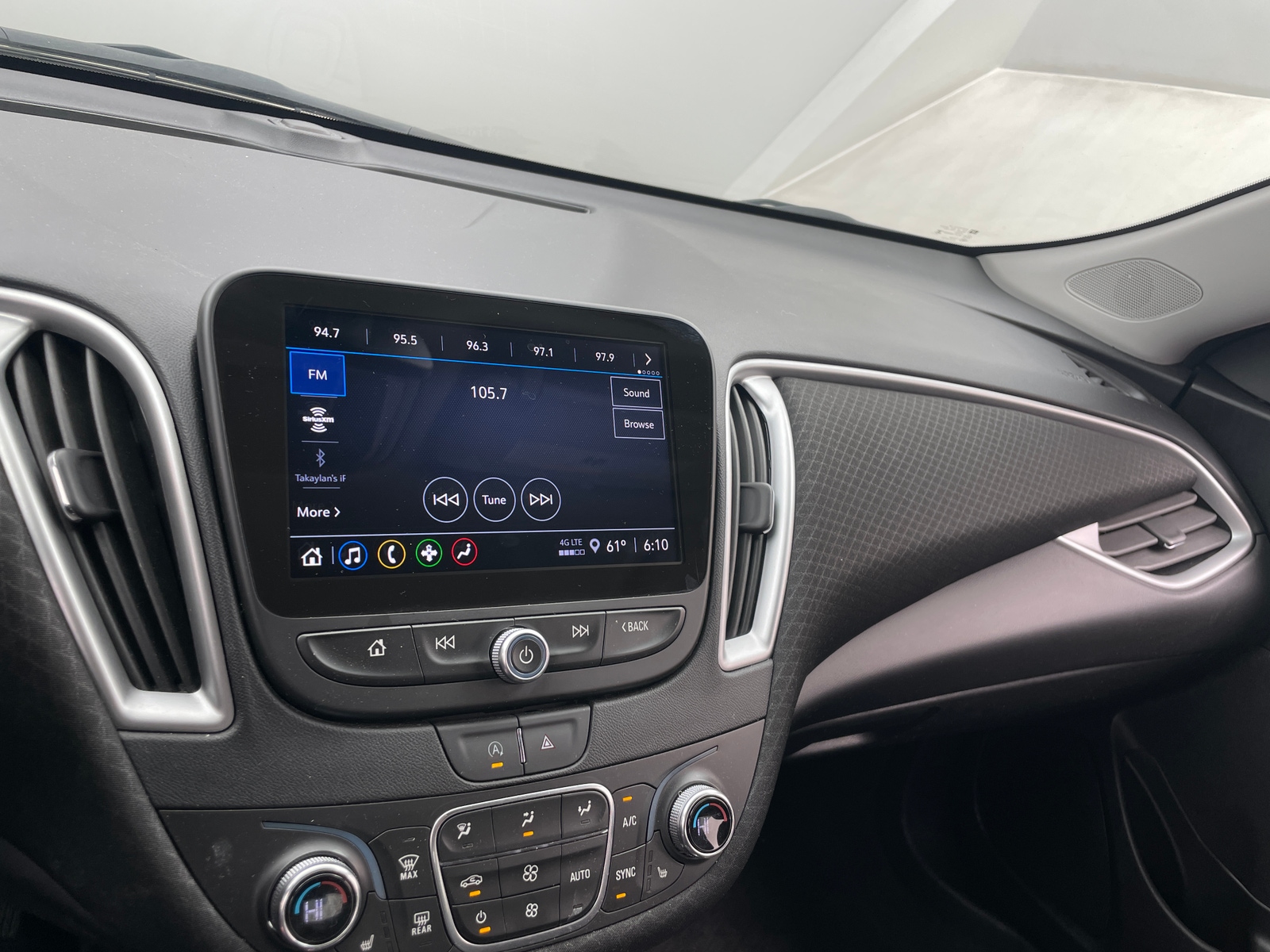 Thumbnail: 2024 Chevrolet Malibu - 4