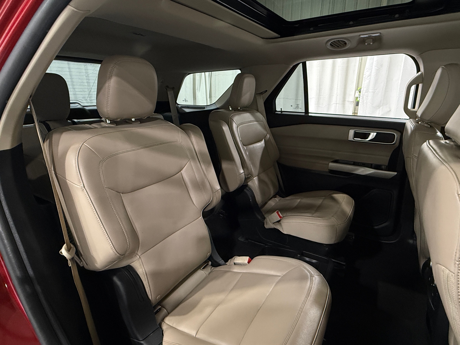 Thumbnail: 2021 Ford Explorer - 6