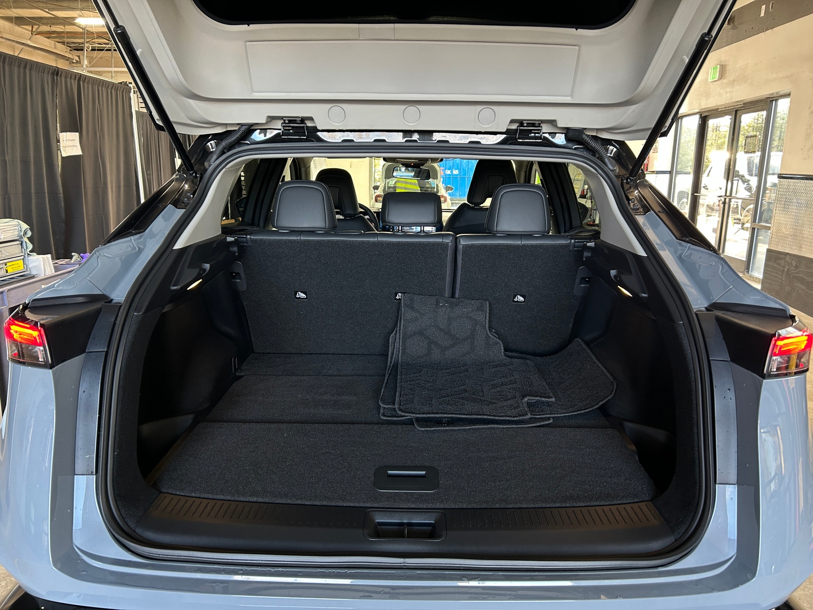 Thumbnail: 2025 Nissan Ariya - 6