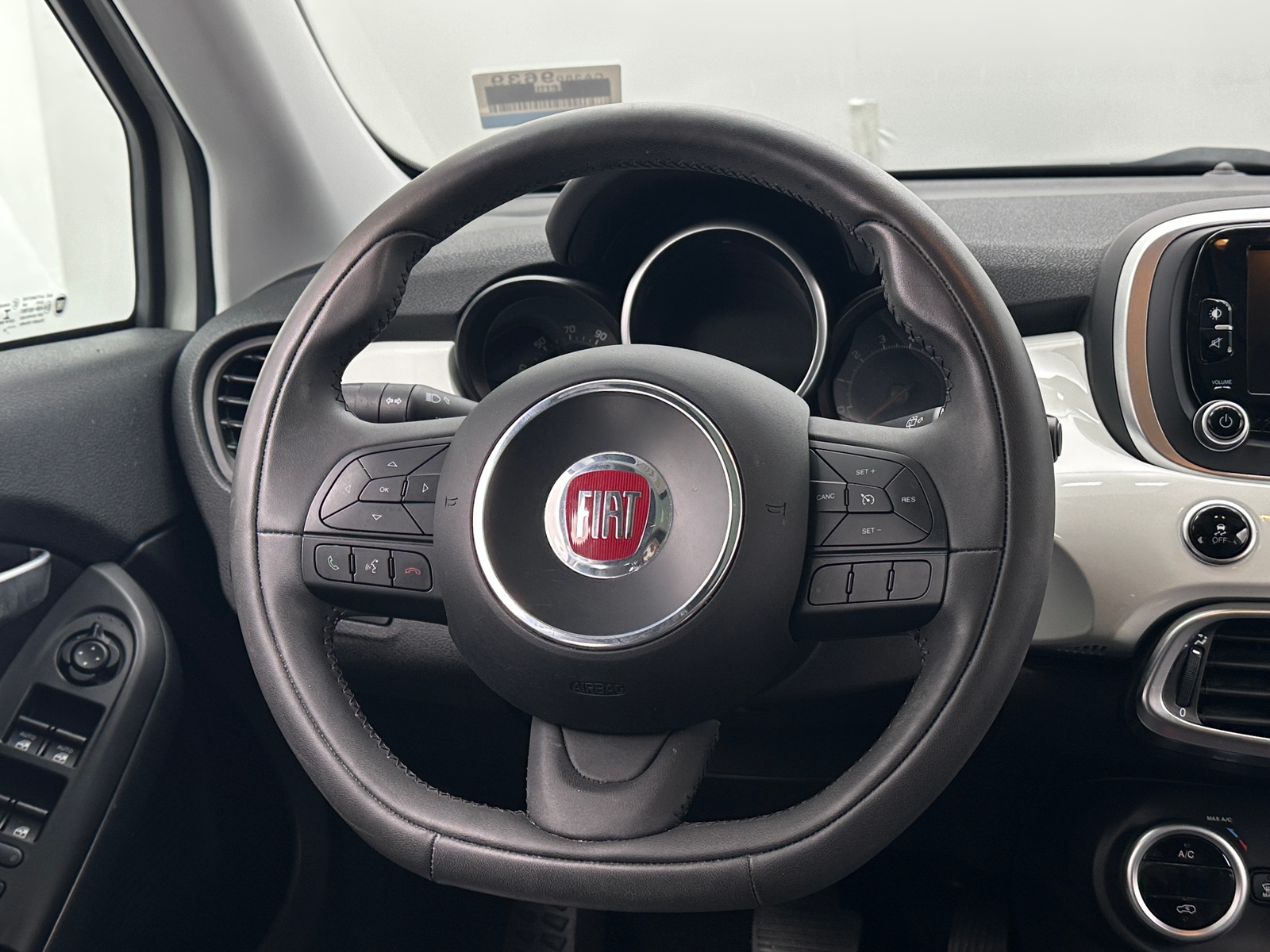 Thumbnail: 2016 Fiat 500X - 5