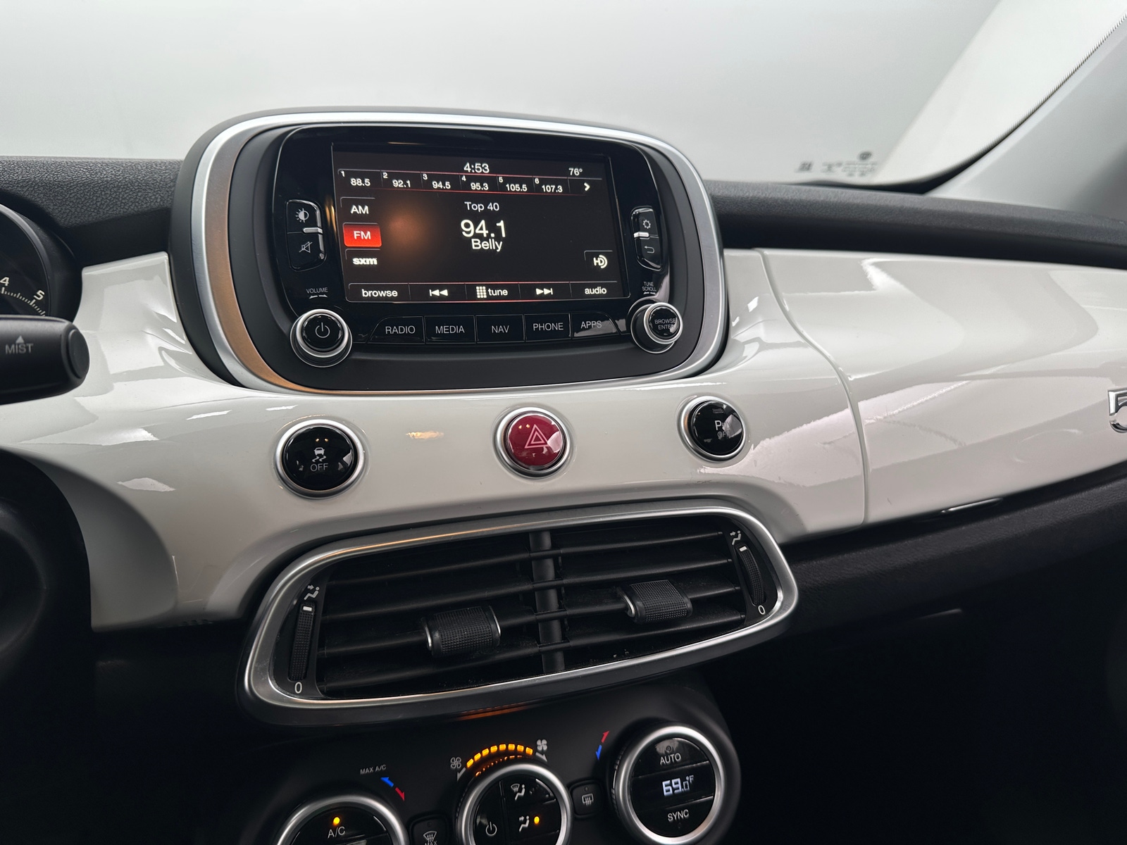 Thumbnail: 2016 Fiat 500X - 4