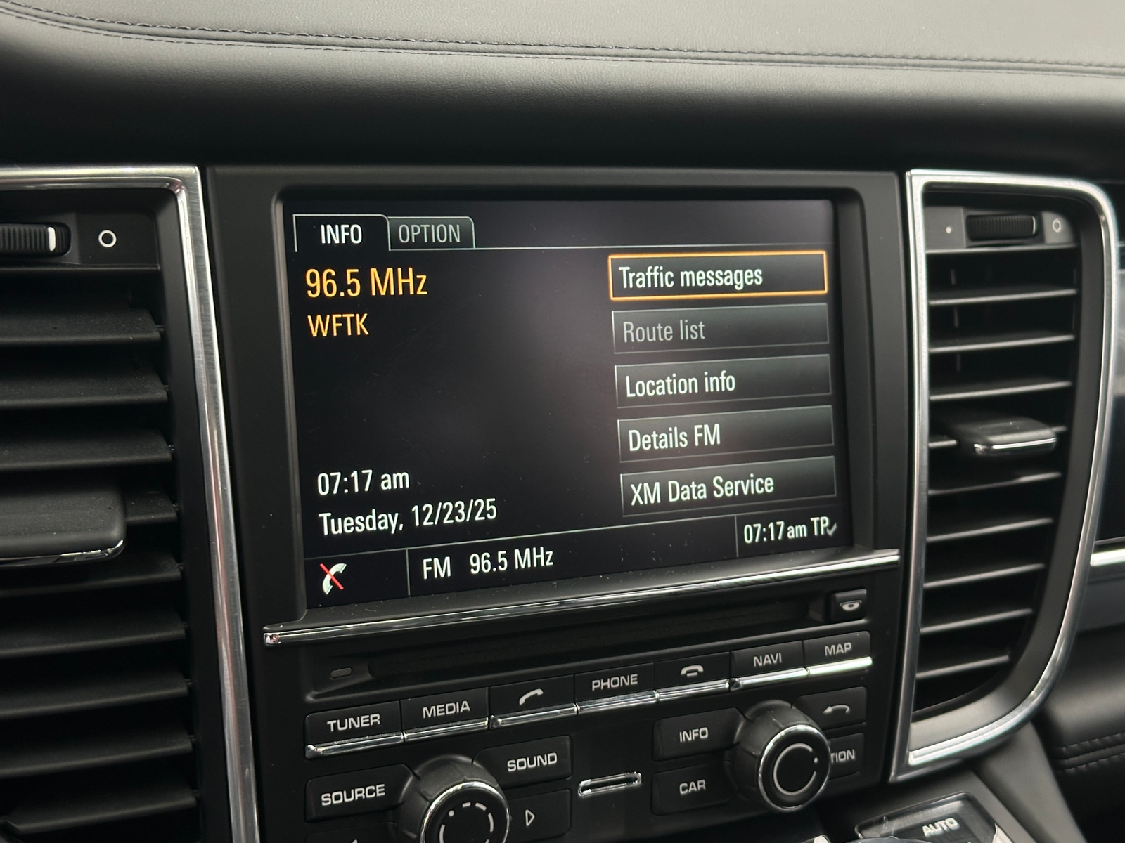 Thumbnail: 2014 Porsche Panamera - 3