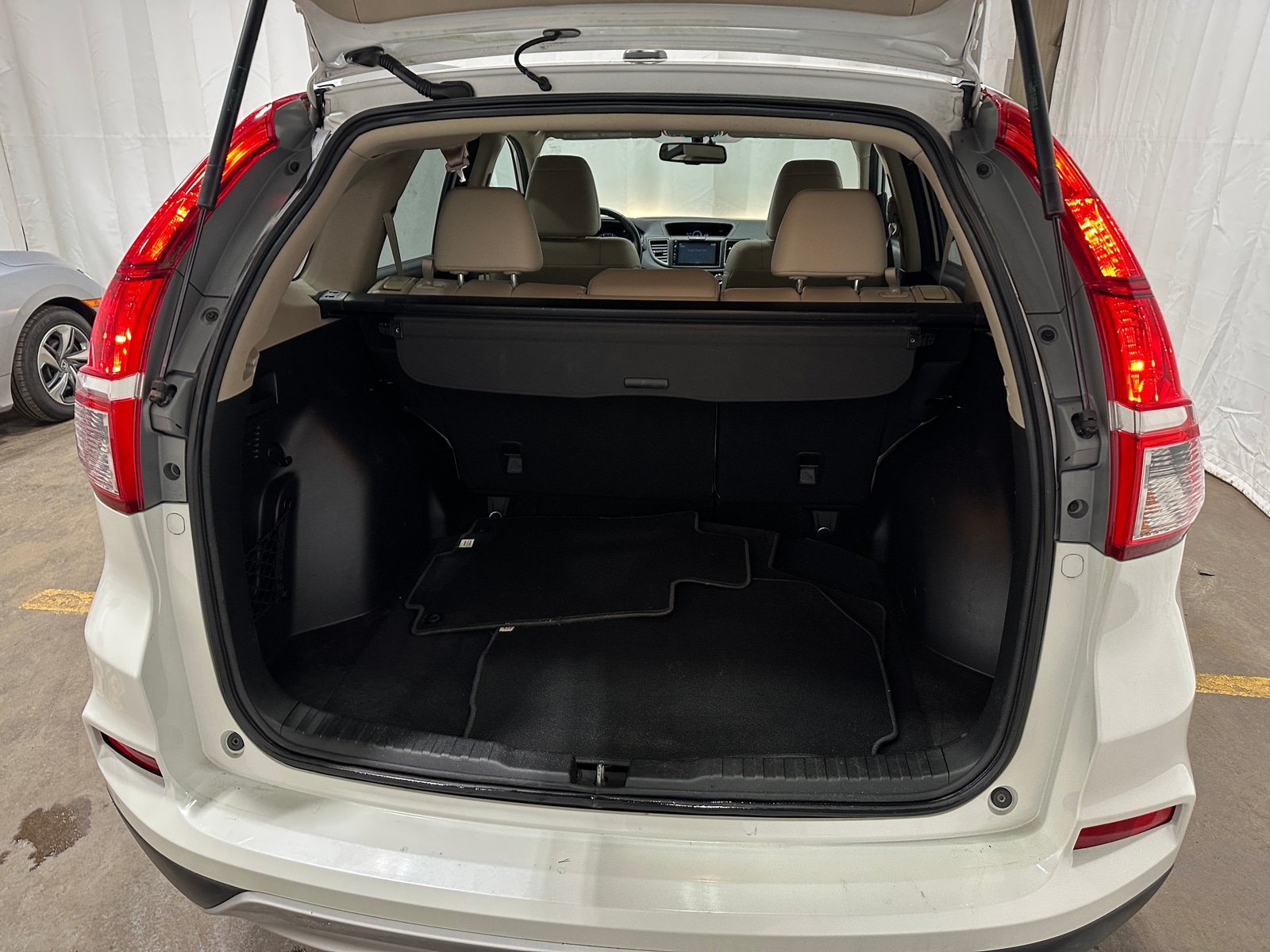 Thumbnail: 2016 Honda CR-V - 6