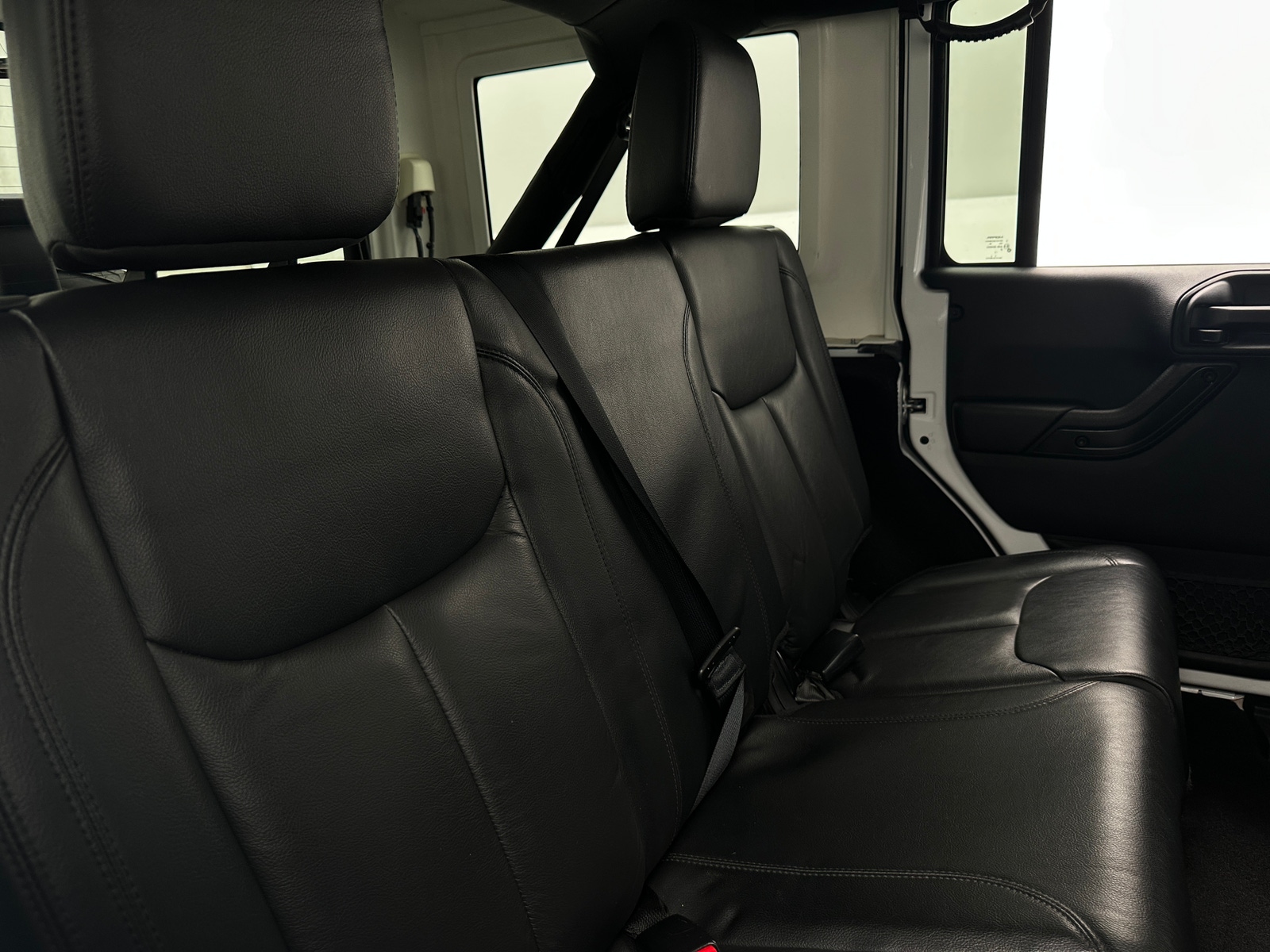 Thumbnail: 2017 Jeep Wrangler - 5