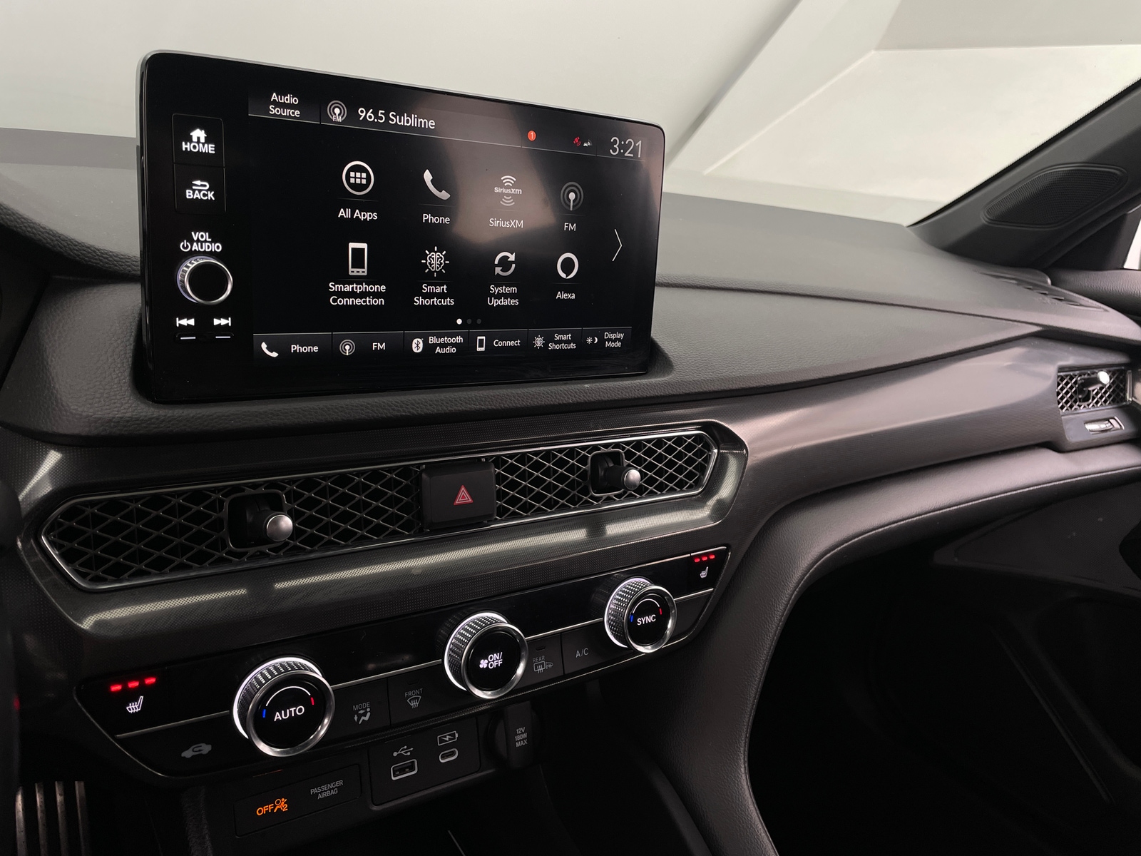 Thumbnail: 2023 Acura Integra - 3