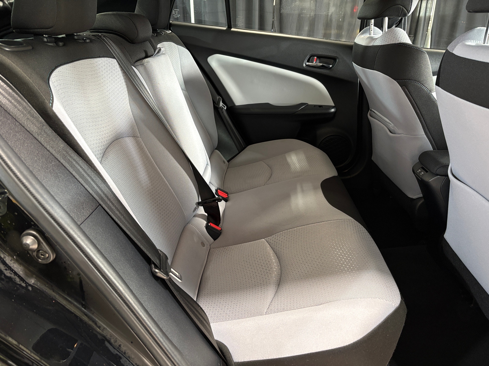 Thumbnail: 2022 Toyota Prius - 6