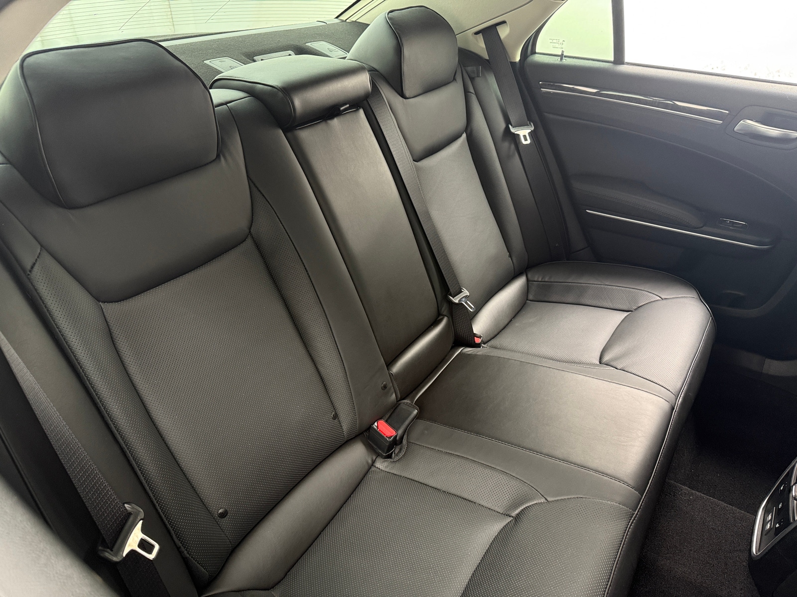 Thumbnail: 2023 Chrysler 300 - 5