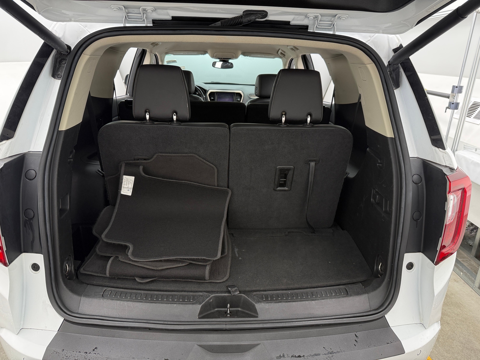 Thumbnail: 2023 GMC Acadia - 6