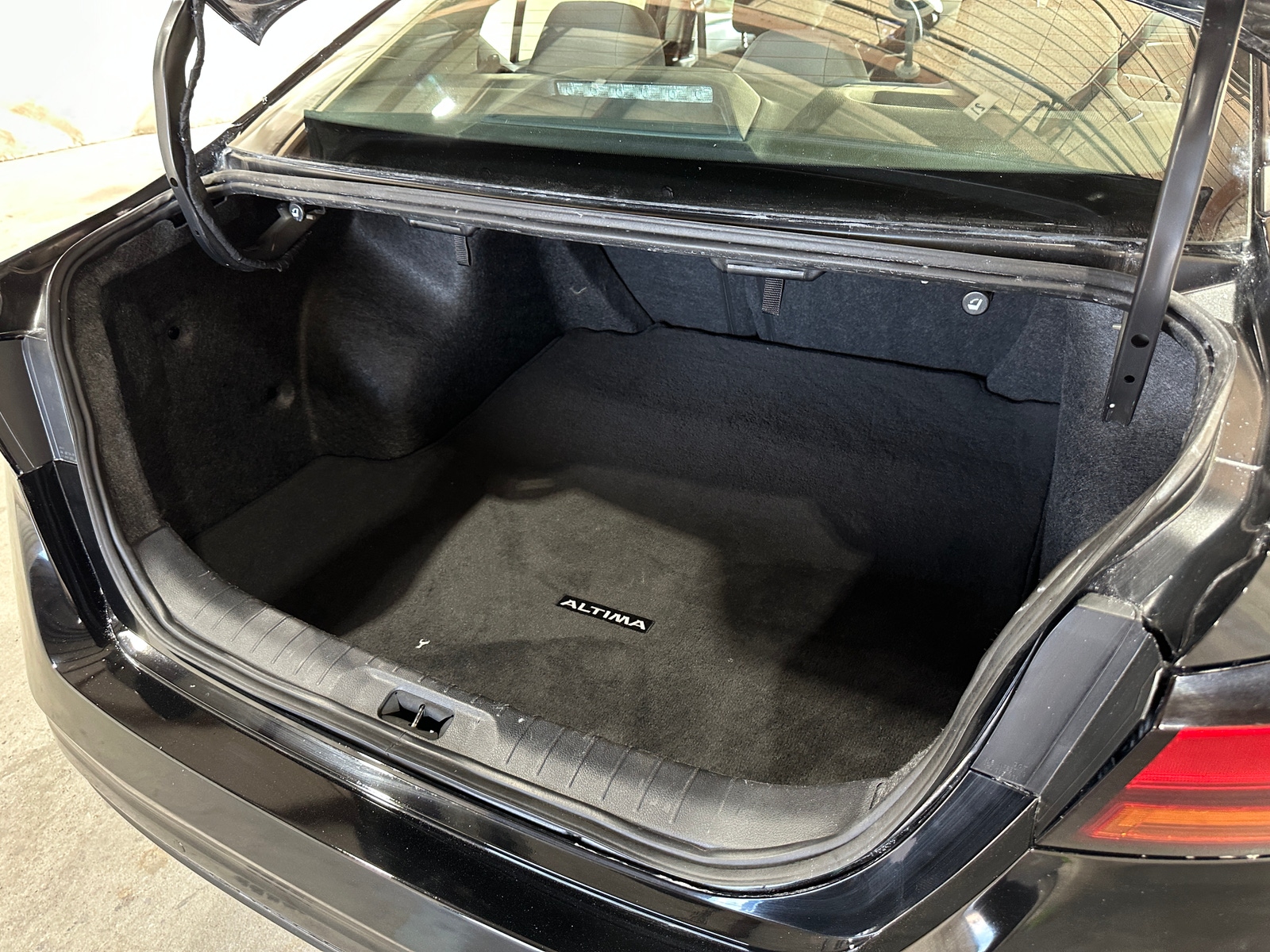 Thumbnail: 2024 Nissan Altima - 7