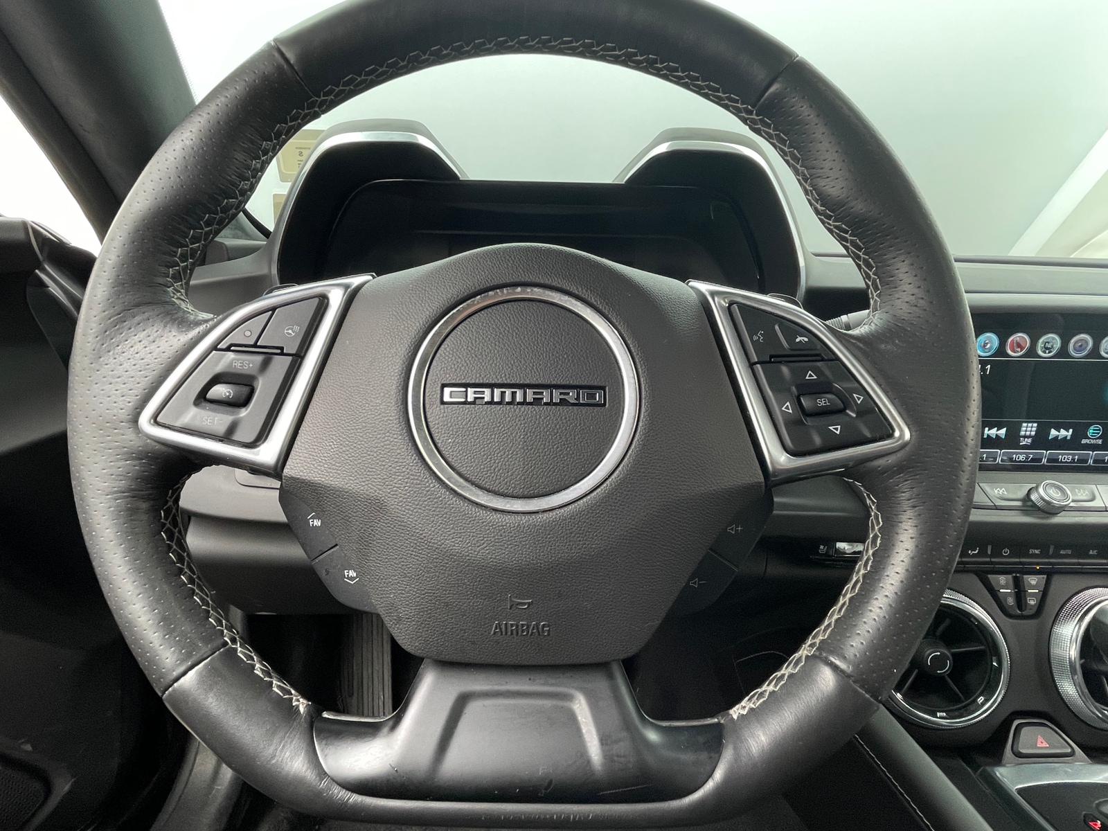 Thumbnail: 2018 Chevrolet Camaro - 4