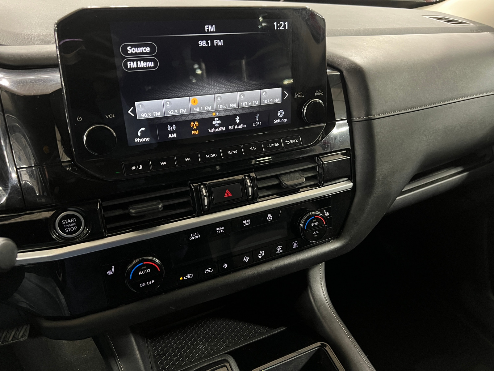 Thumbnail: 2022 Nissan Pathfinder - 3