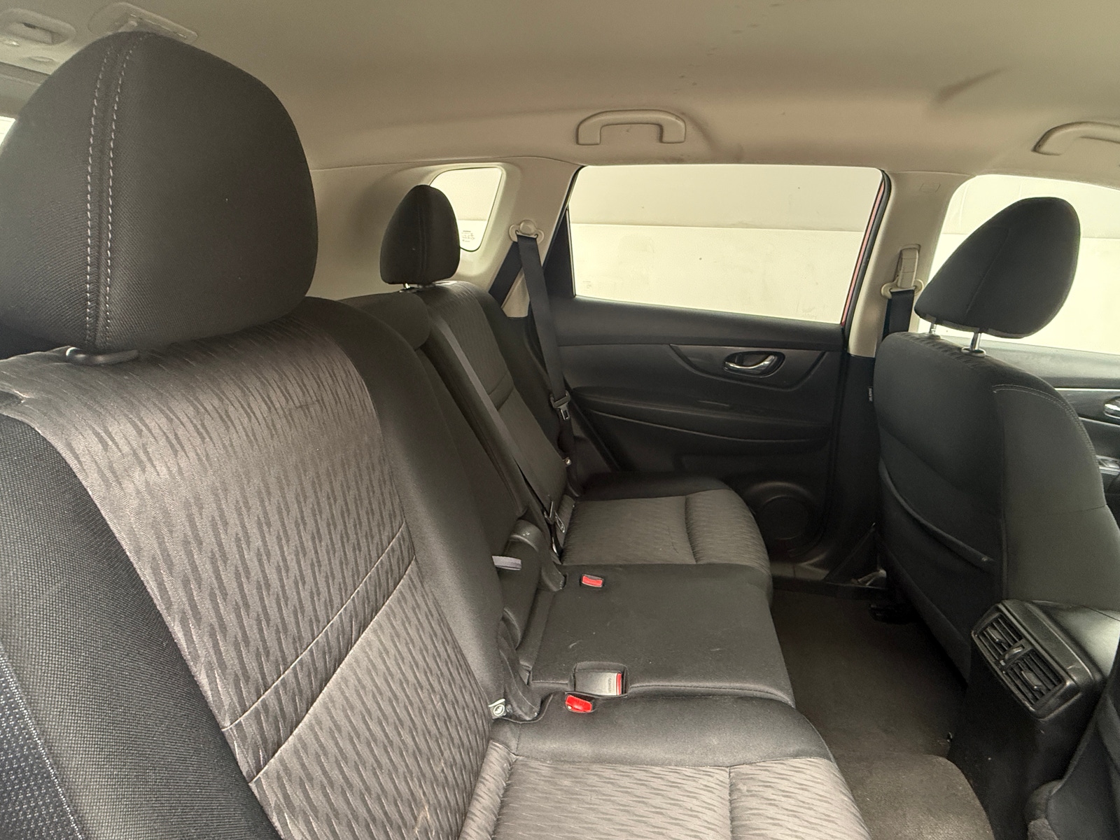 Thumbnail: 2017 Nissan Rogue - 6