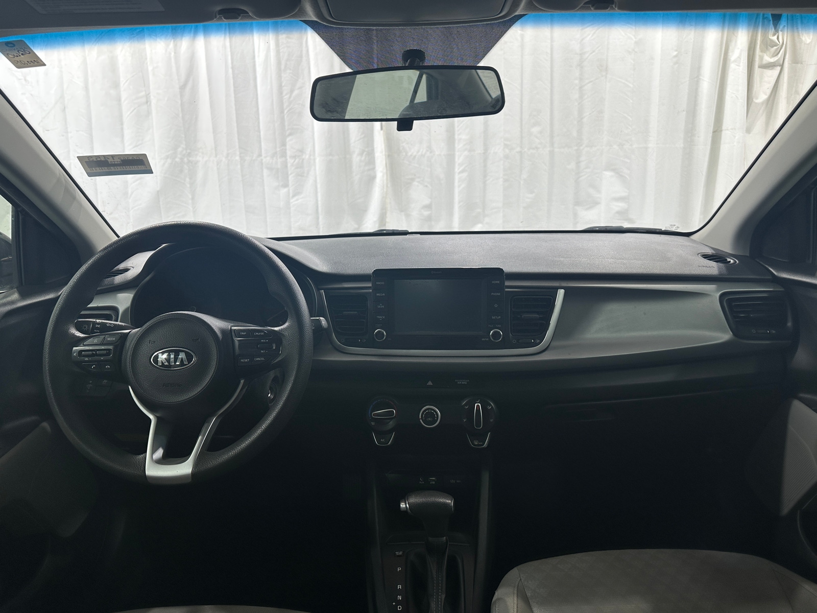 Thumbnail: 2020 Kia Rio - 3