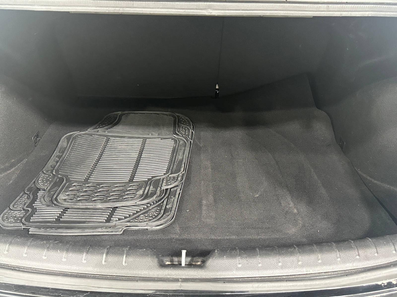 Thumbnail: 2020 Kia Rio - 7